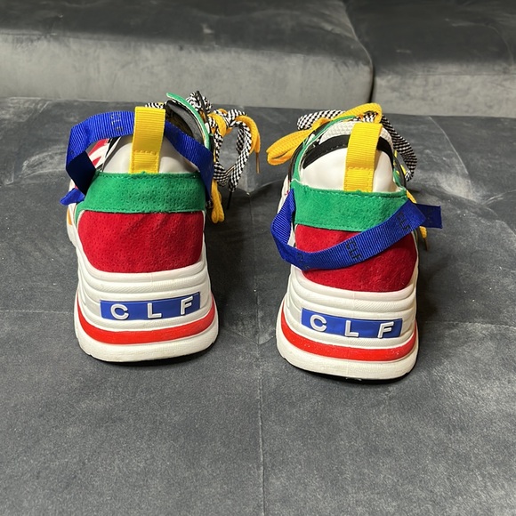 Multi colored tennis shoes - Picture 3 of 3